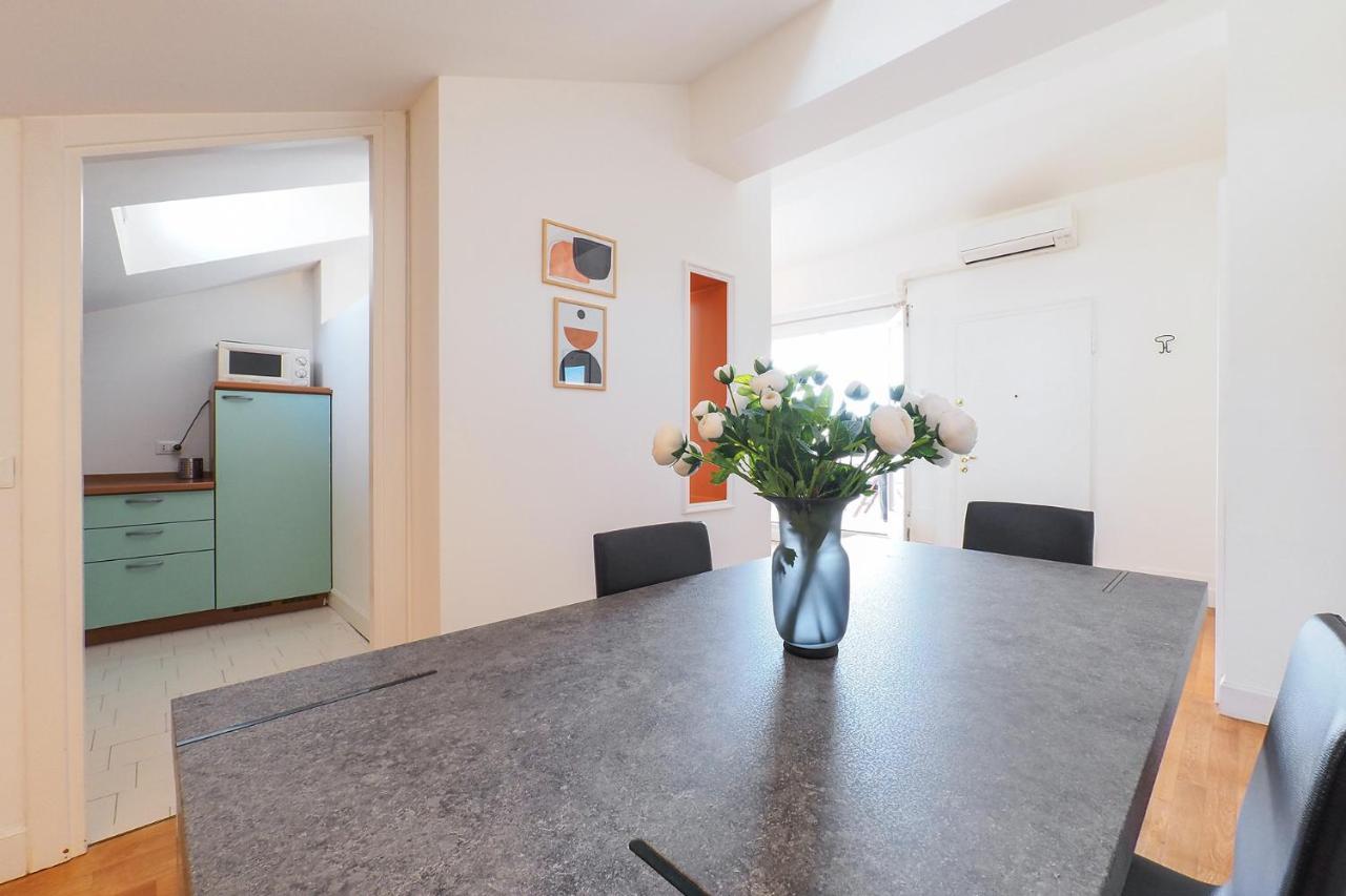 Contempora - Lanzone 5 Apartamento Milán